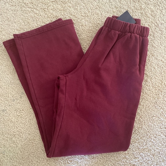Brandy Melville burgundy Anastasia sweatpants - Picture 2 of 4